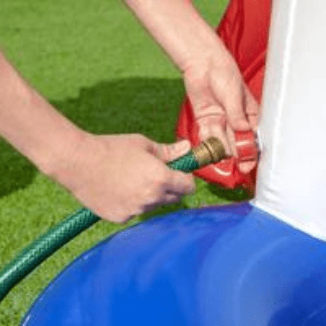 Piscine gonflable avec tour de surveillance pour enfants | Toboggan aquatique amovible et arroseur | Coussin de réception et sac de frappe flottant en forme de requin | 2,3 m x 2 m x 1,3 m