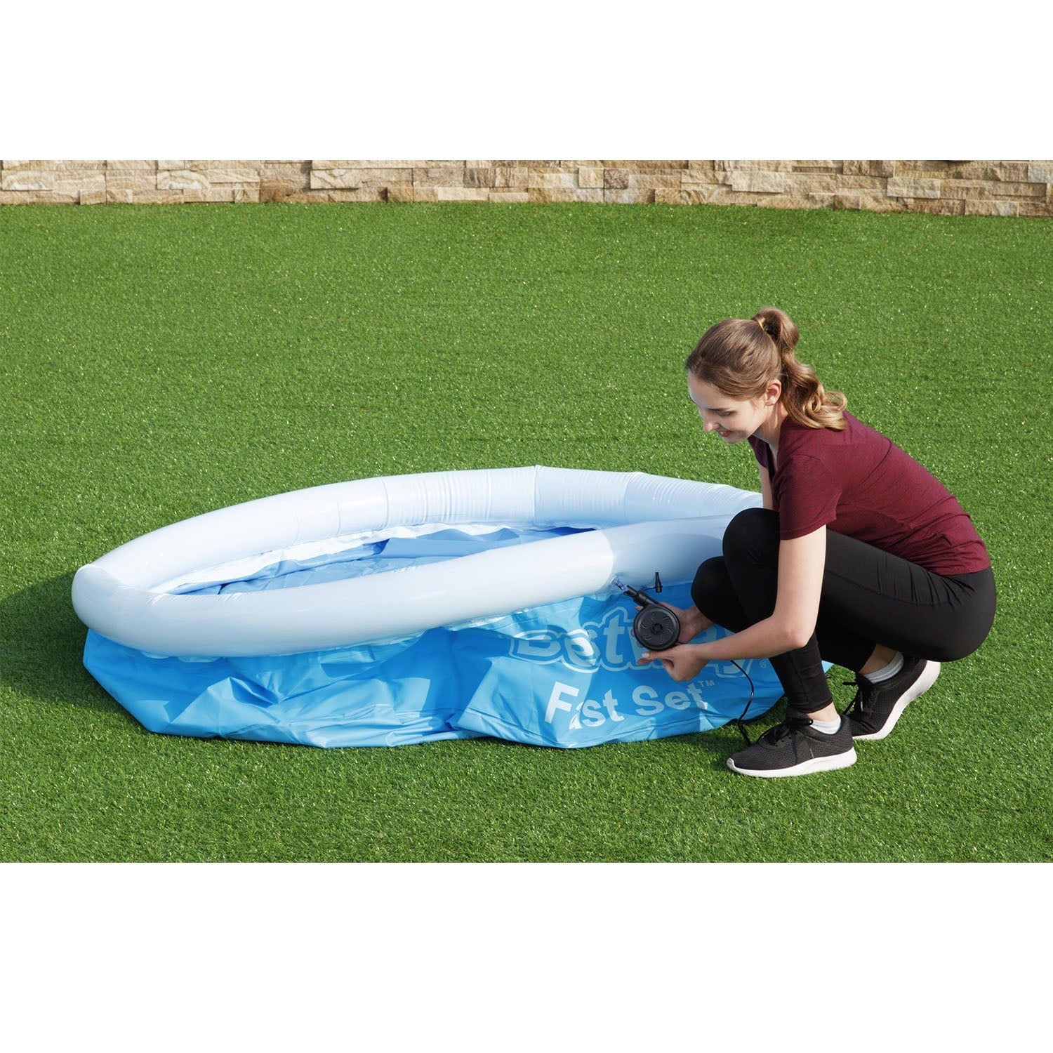 Bestway Fast Set Round Inflatable Swimming Pool for Kids and Adults, fast setup inflatable pool, backyard inflatable pool, small pool for kids, strong inflatable kiddie pool, bestway inflatable pool, portable swimming pool